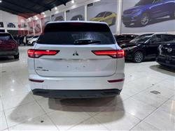 ميتسوبيشي اوتلاندر